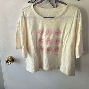 Cream color with pink flowers…Wavvy